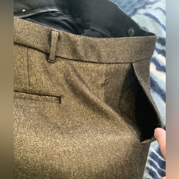 White House Black market lurex Jaguared Metallic gold slim ankle slim pants. - Picture 10 of 15